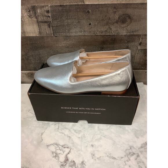 Vionic Womens 7.5W Silver Leather Willa II Slip On Loafers Comfort Casual LB7-24 - Picture 5 of 12